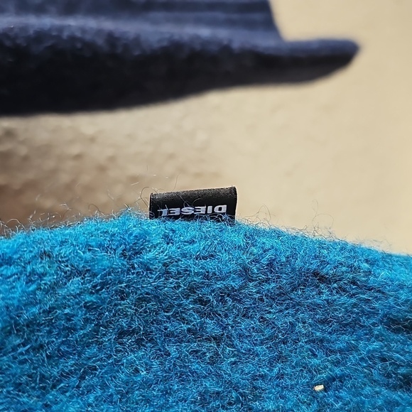 DIESEL Sweater. - Picture 7 of 8